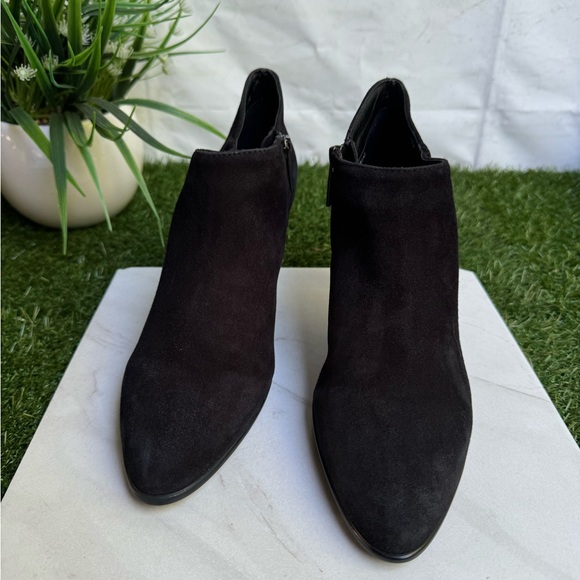 AQUATALIA  Dona Black Suede Ankle Boot size 9 - Picture 3 of 9